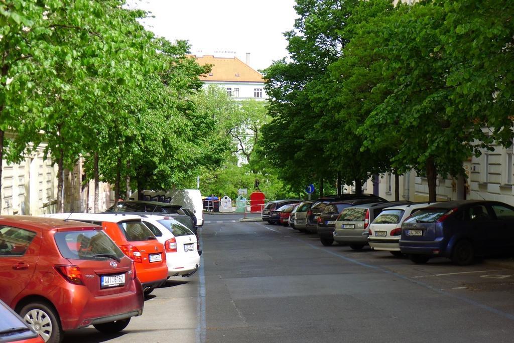 Condo Vinohrady II Praag Buitenkant foto